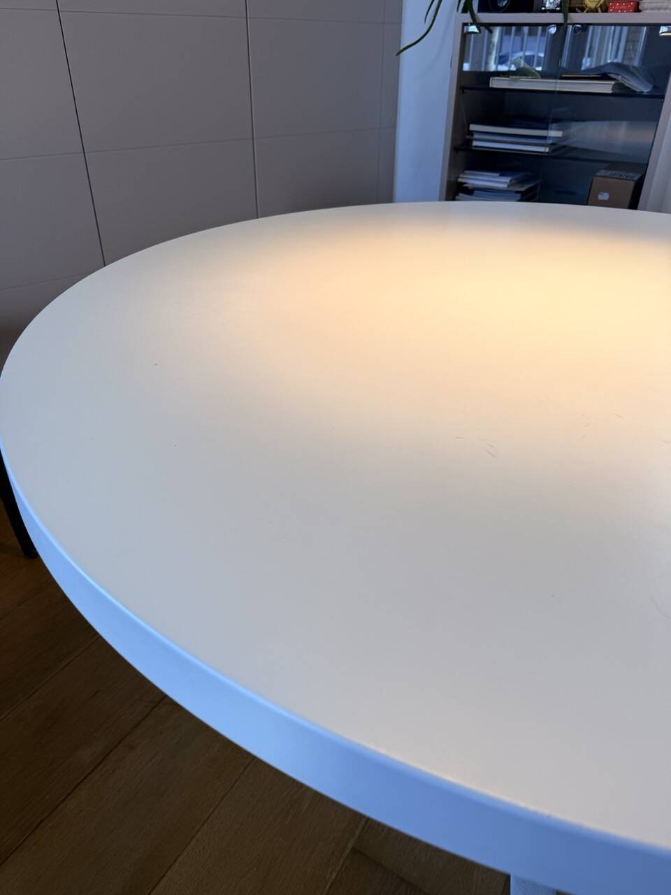 Oops Design Round Table Kristalia