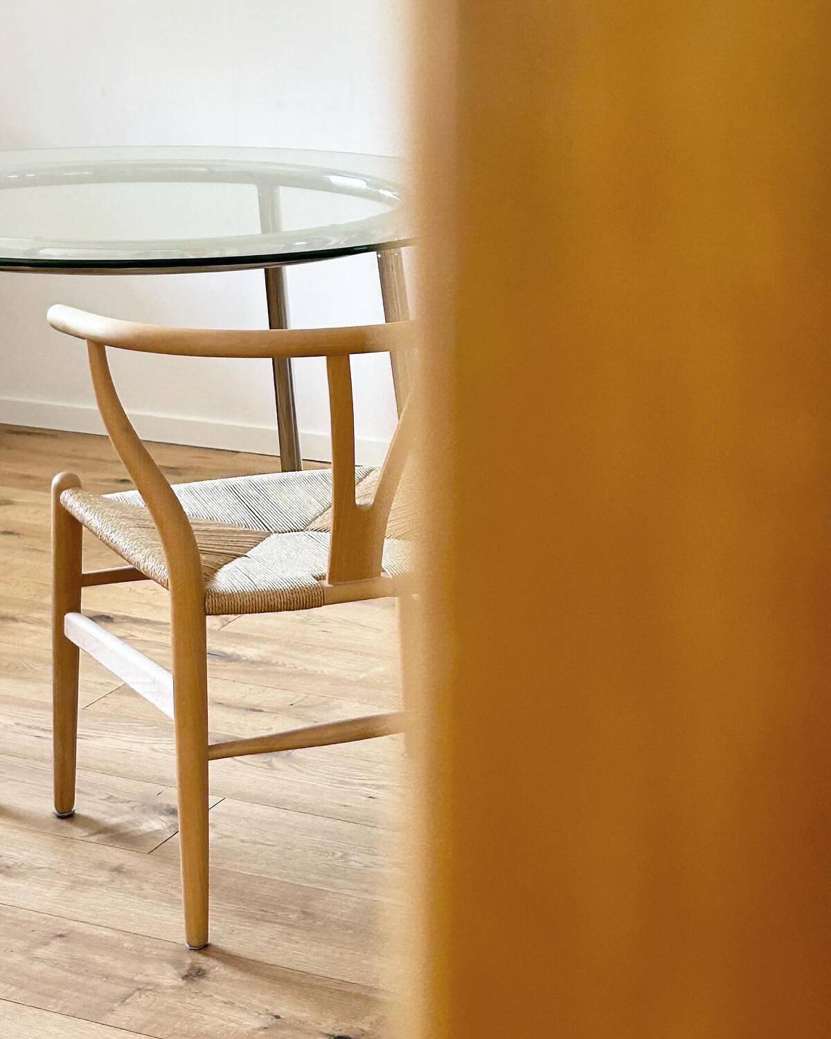 Table à manger vintage en verre chromé ikea