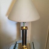 Black and gold lamp marks the Daophin