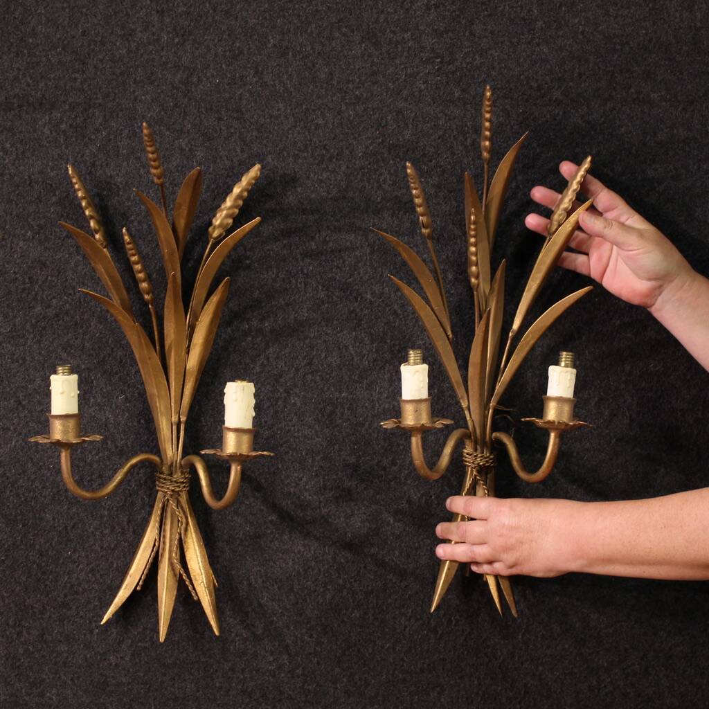 Paire d'appliques françaises en fer doré