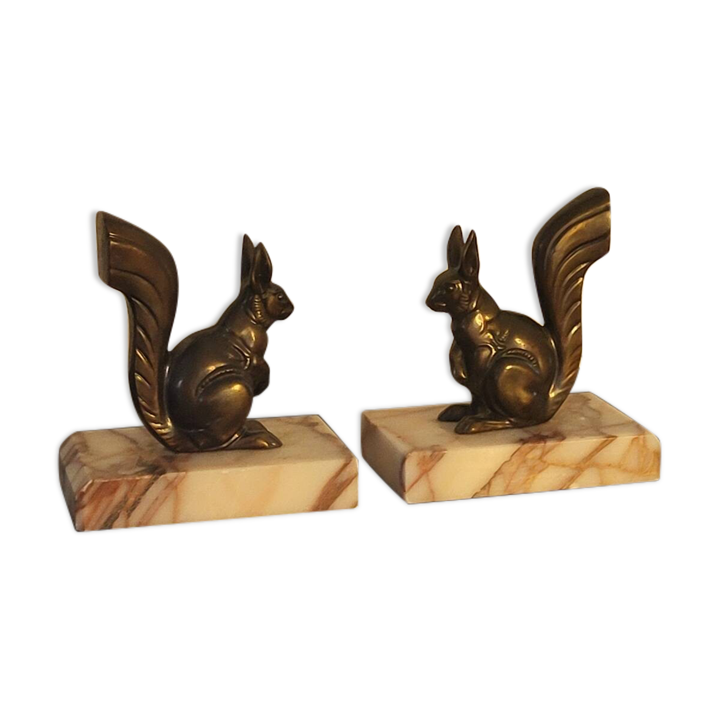 Squirrel bookend
