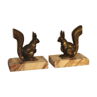 Squirrel bookend