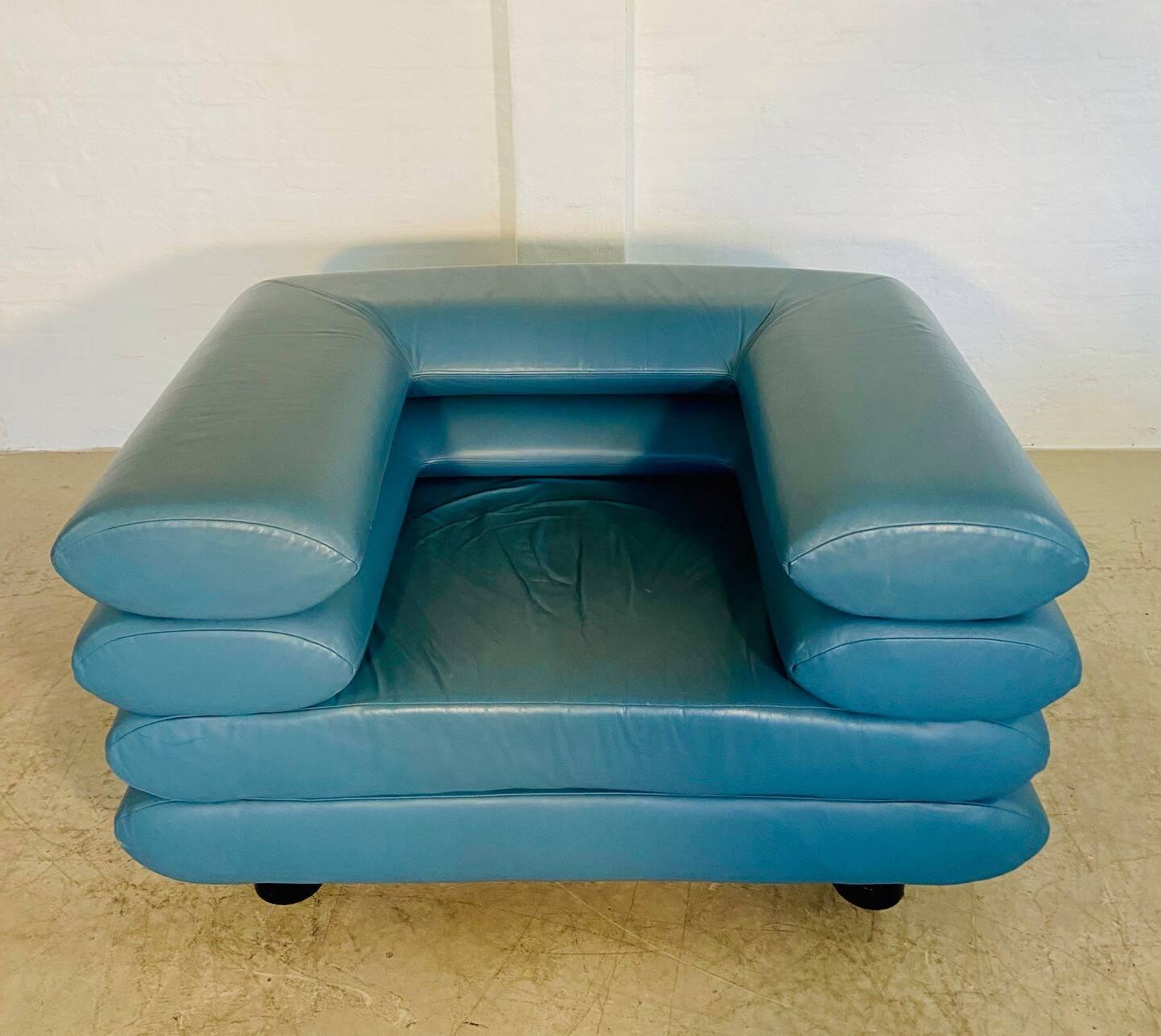 Chaise lounge suédoise vintage rétro en cuir turquoise