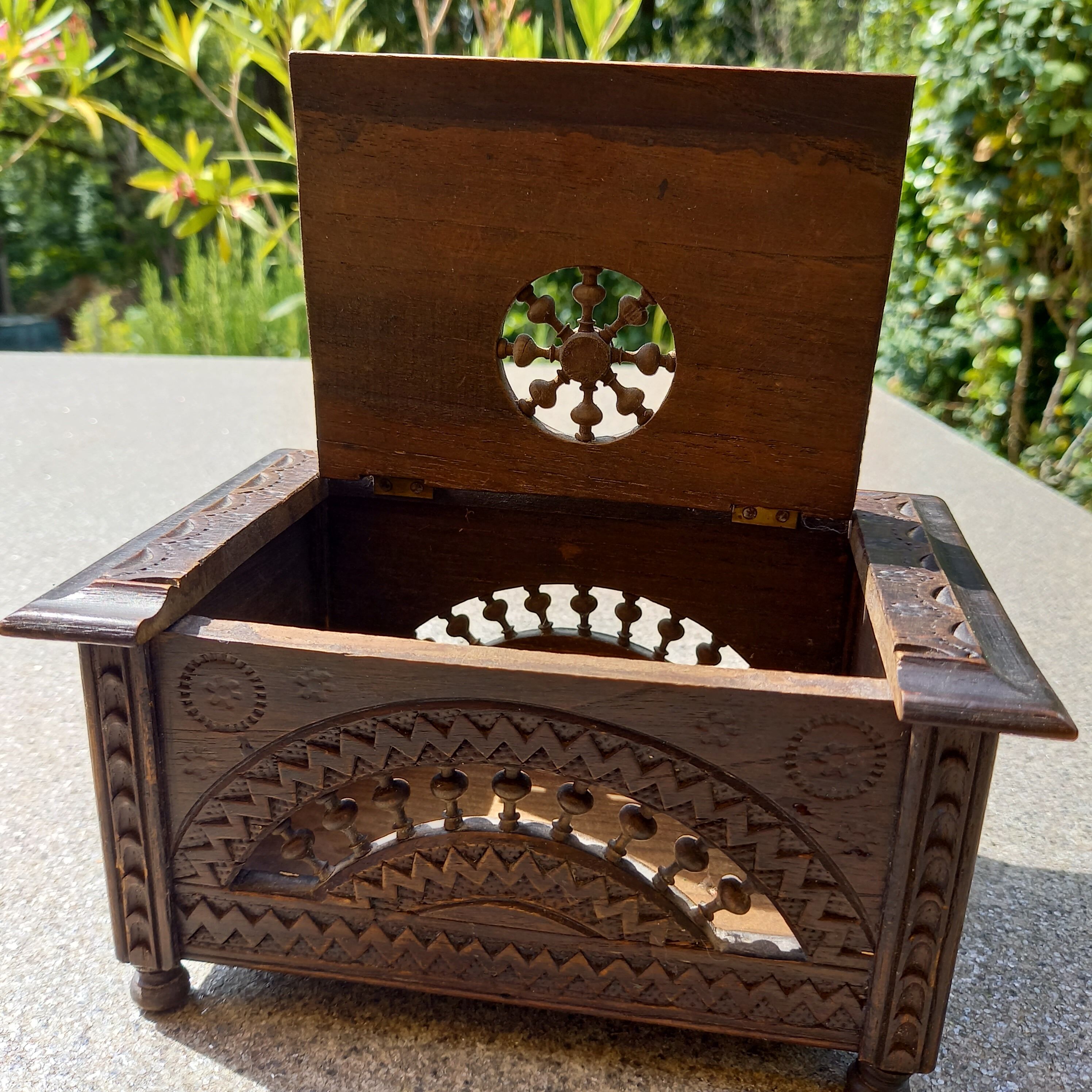 Coffret bois breton vintage