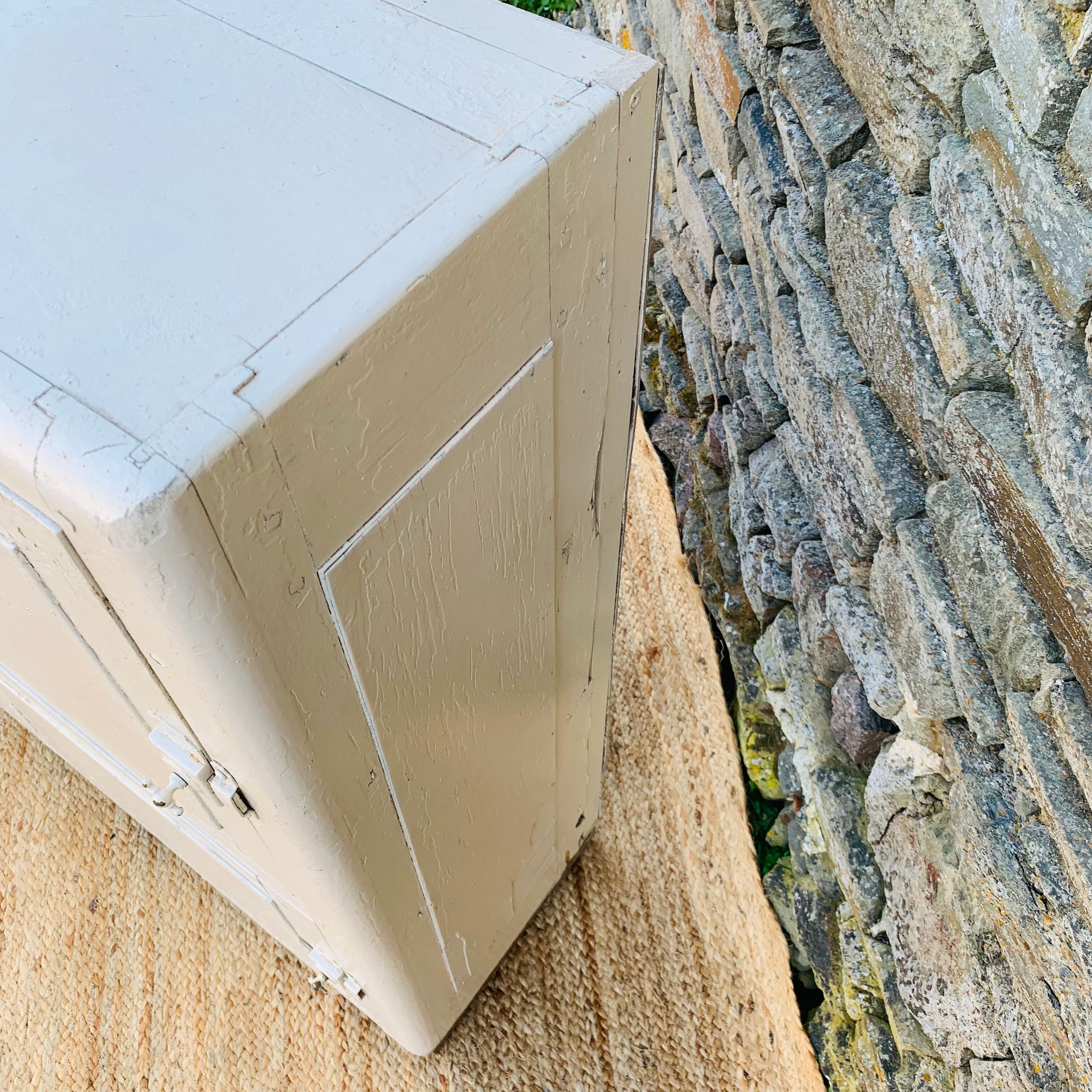 Parisian furniture 2 doors