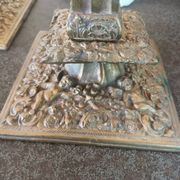 Financial-style candle holders in gilded bronze
