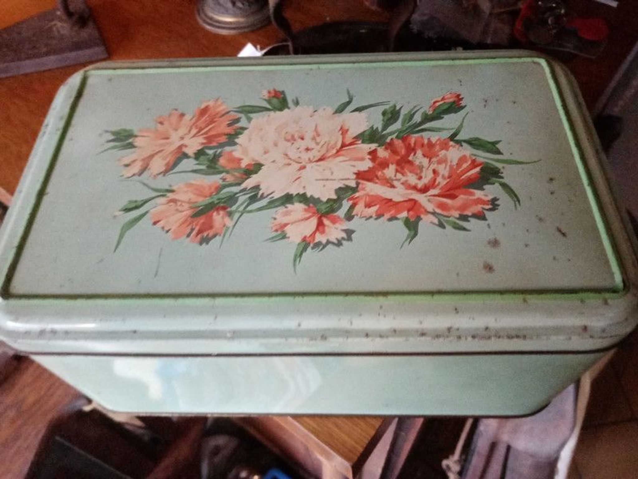 Old metal box 30x18 regibana green flower