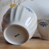 Duo of opaque porcelain bowls