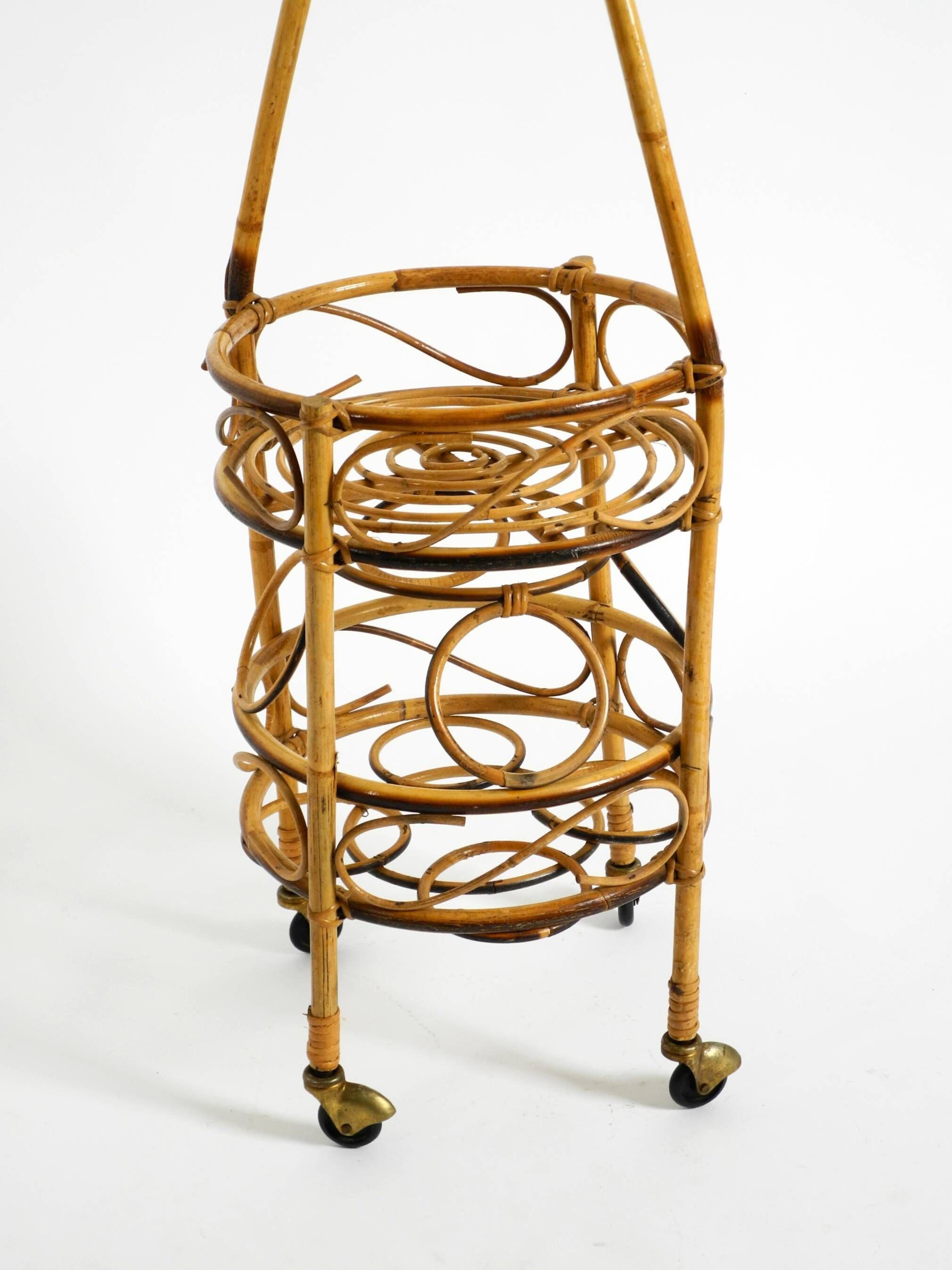 Italian Mid Century bar and serving trolley made of bamboo with wheels