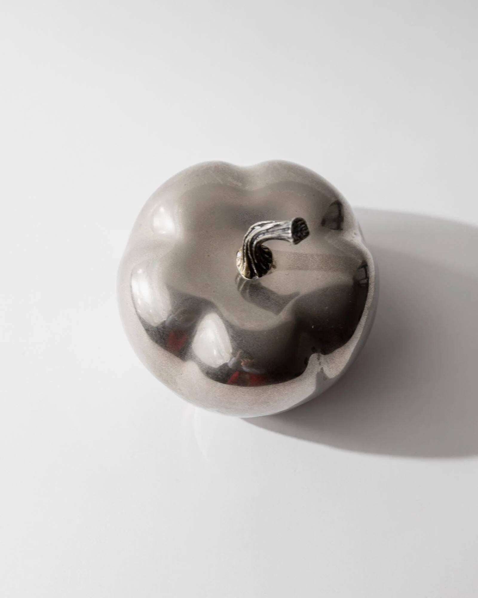 Vintage 1970s silver-plated pumpkin box with lid.