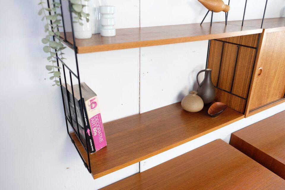 WHB shelf in teak, retro vintage style from the 60s-70s.