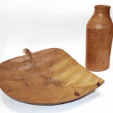 Flat design sheet and wooden vase