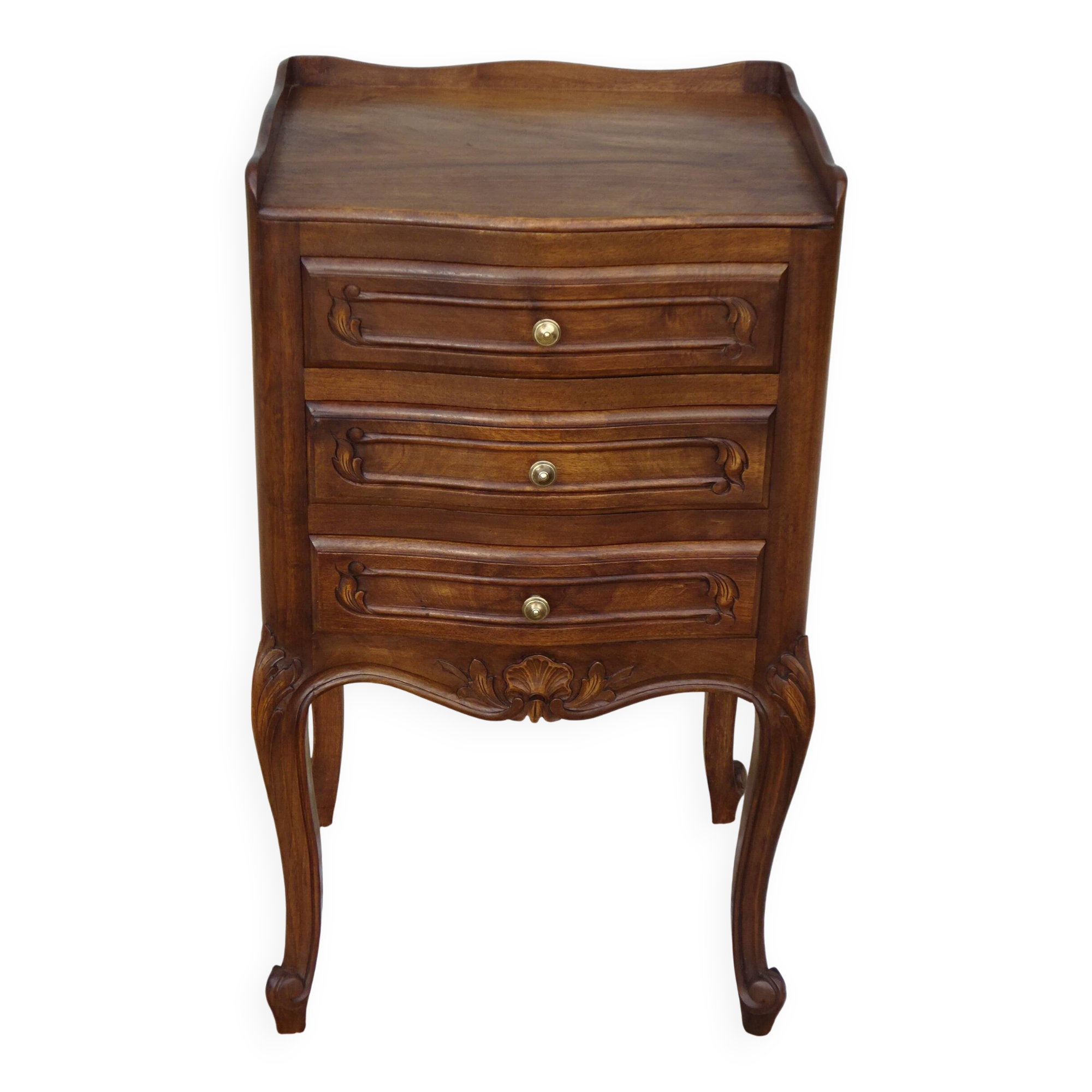 Louis XV bedside table in walnut, 3 drawers, raised edges on the tops.