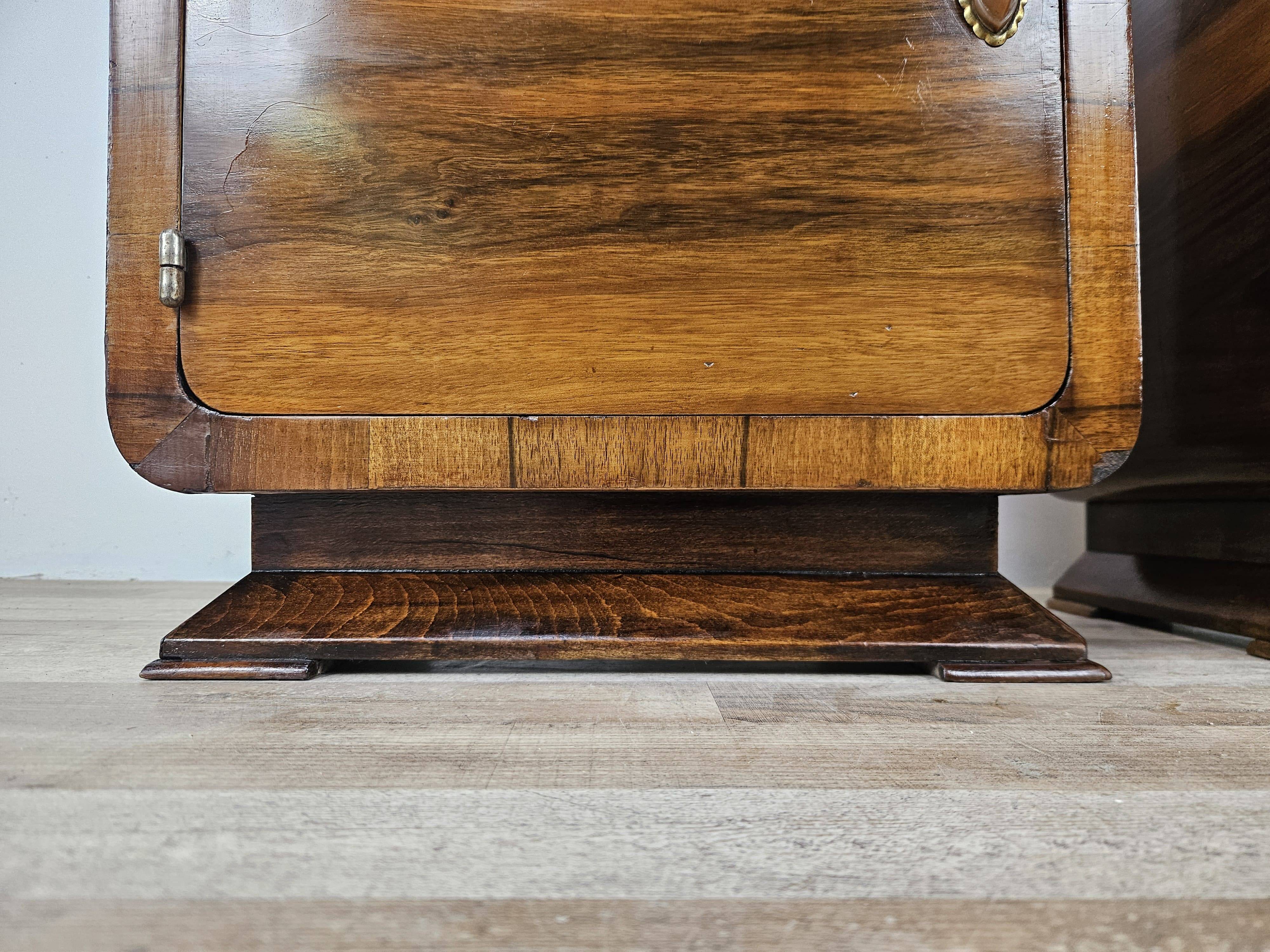 Art Decò walnut bedside tables with door and drawer