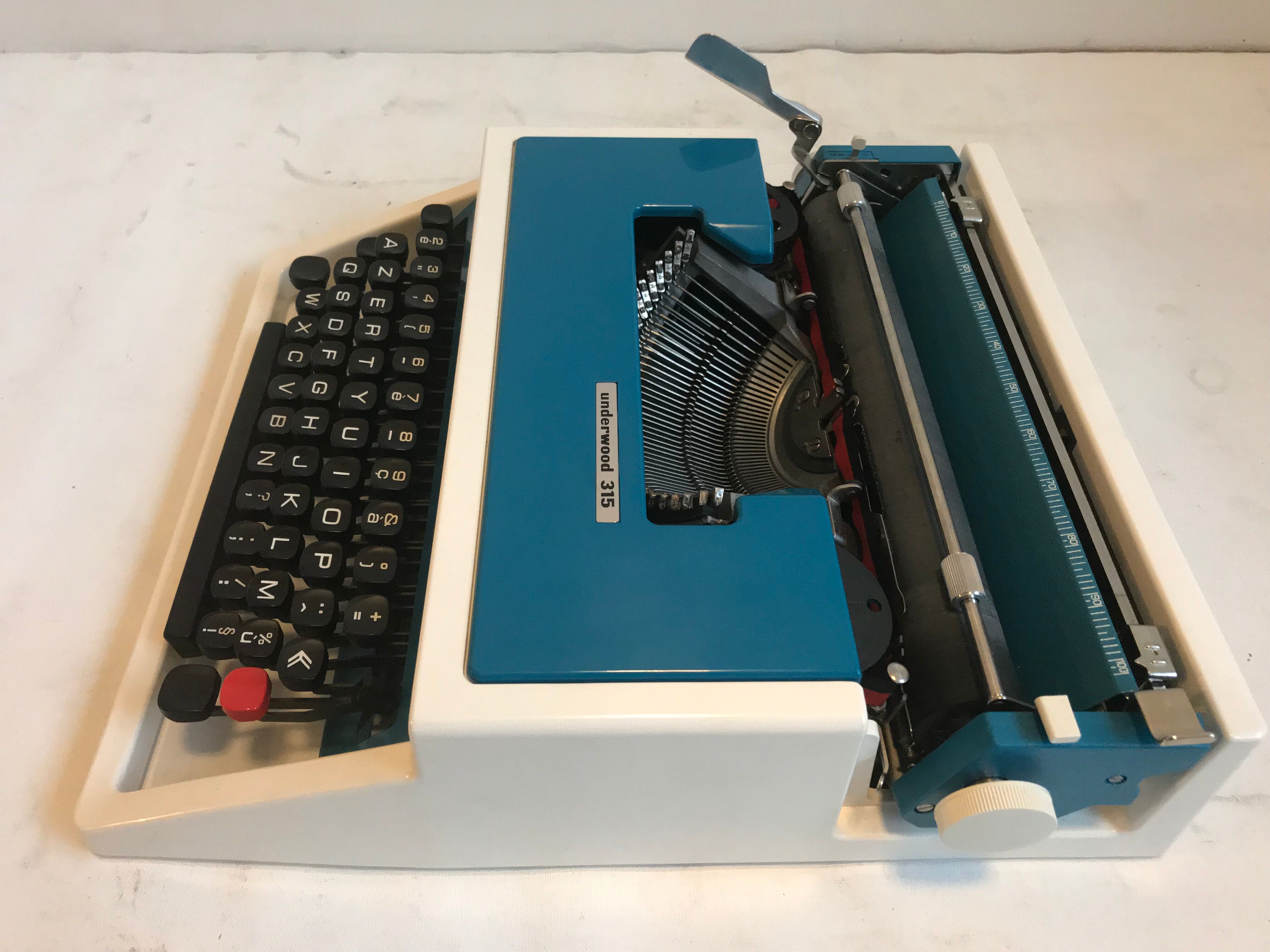 Typewriter Underwood 315