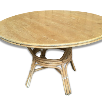 Round table rattan