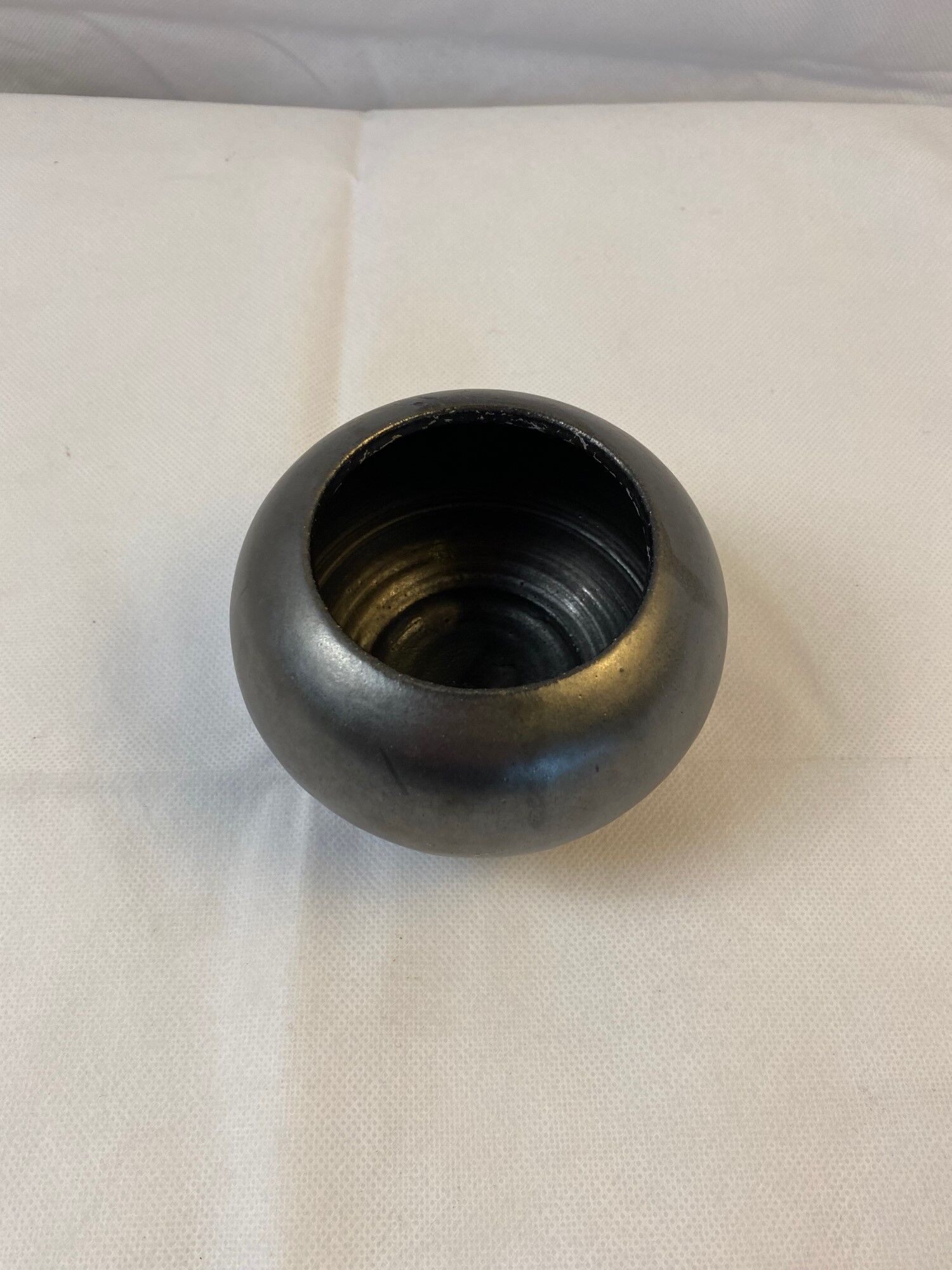 Ball vase Jean Garillon