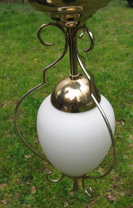 Suspension in opaline