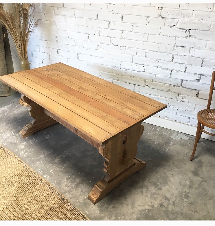 Natural wood dining table type monastery