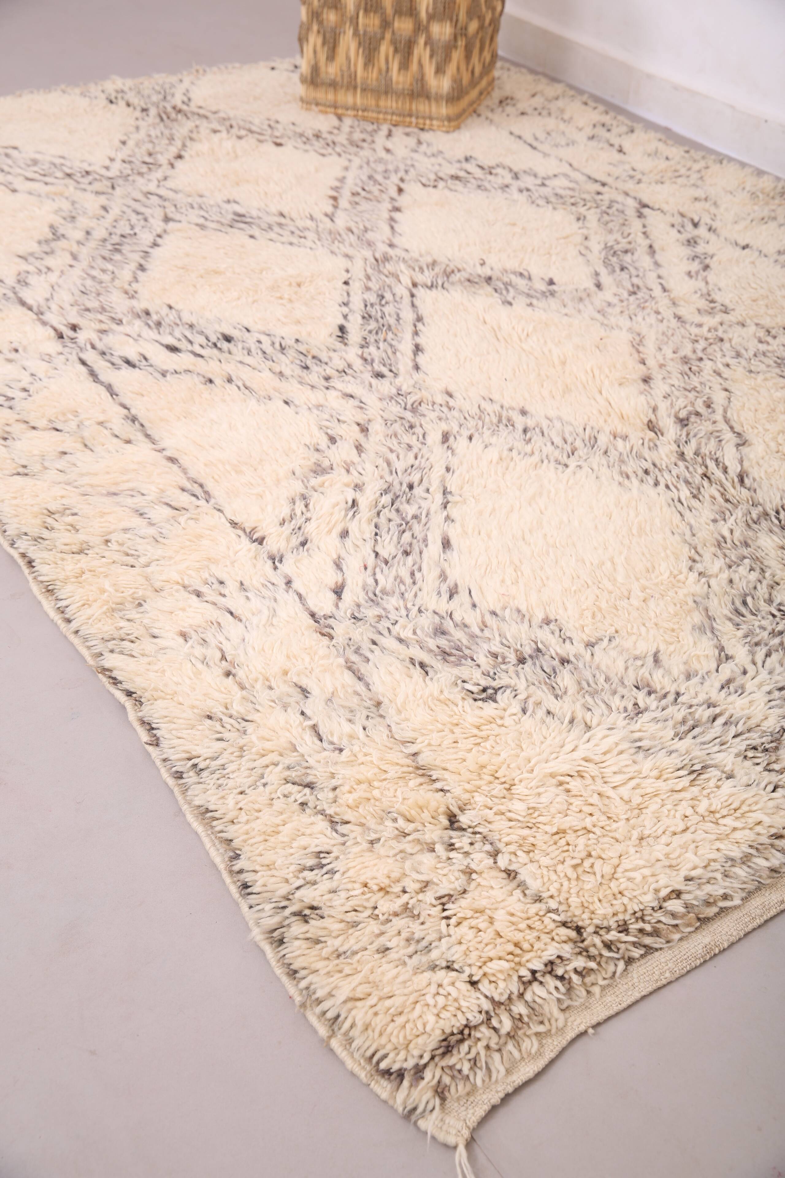 Vintage Beni Ourain rug Handmade 190 x 267 cm - Moroccan Berber Wool Rug