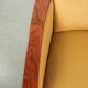 Fauteuil Art Déco jaune de luxe et bien entretenu