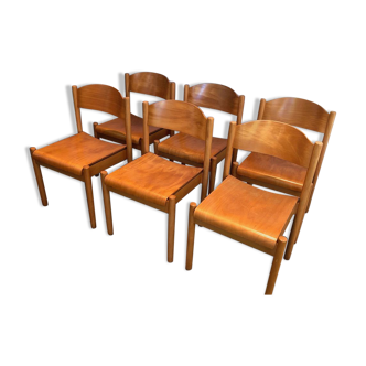 Suite de 6 chaise empilables en sapin