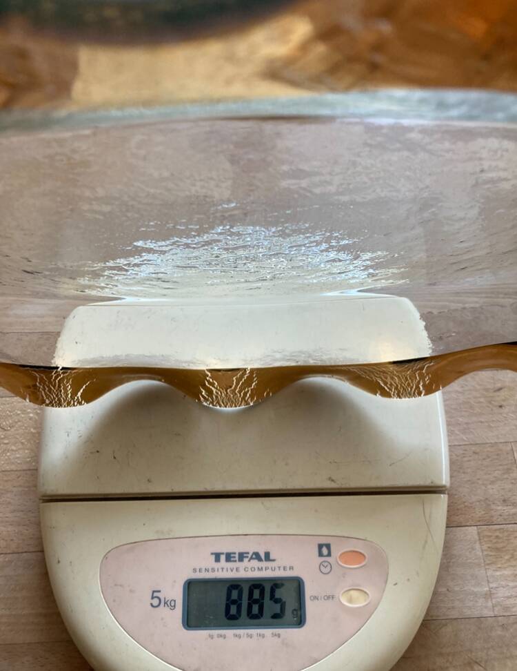 Oval dish signed Annie Glass 38/35 made in the USA wavy edge gilded with fine gold