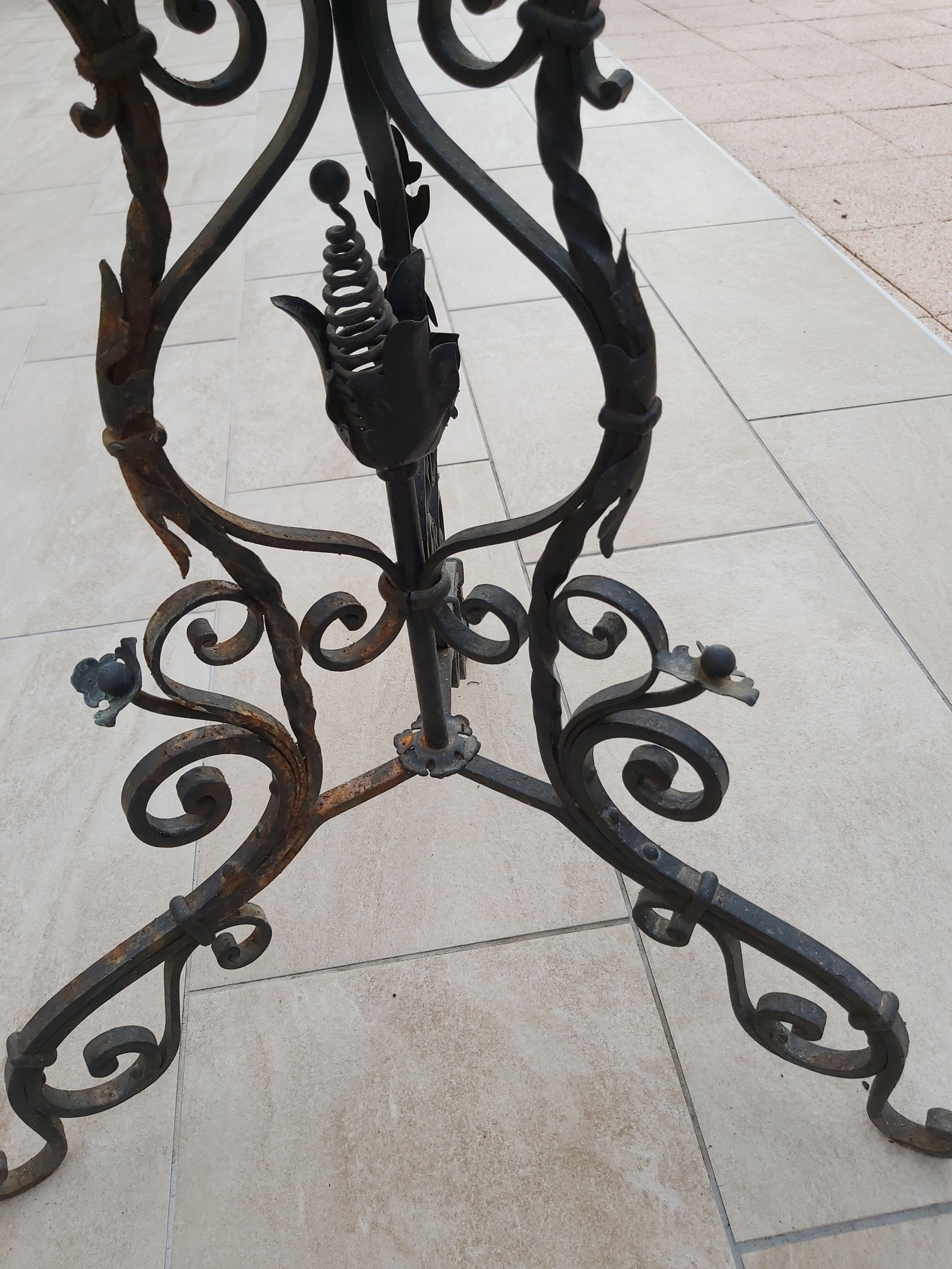 19th-century iron planter