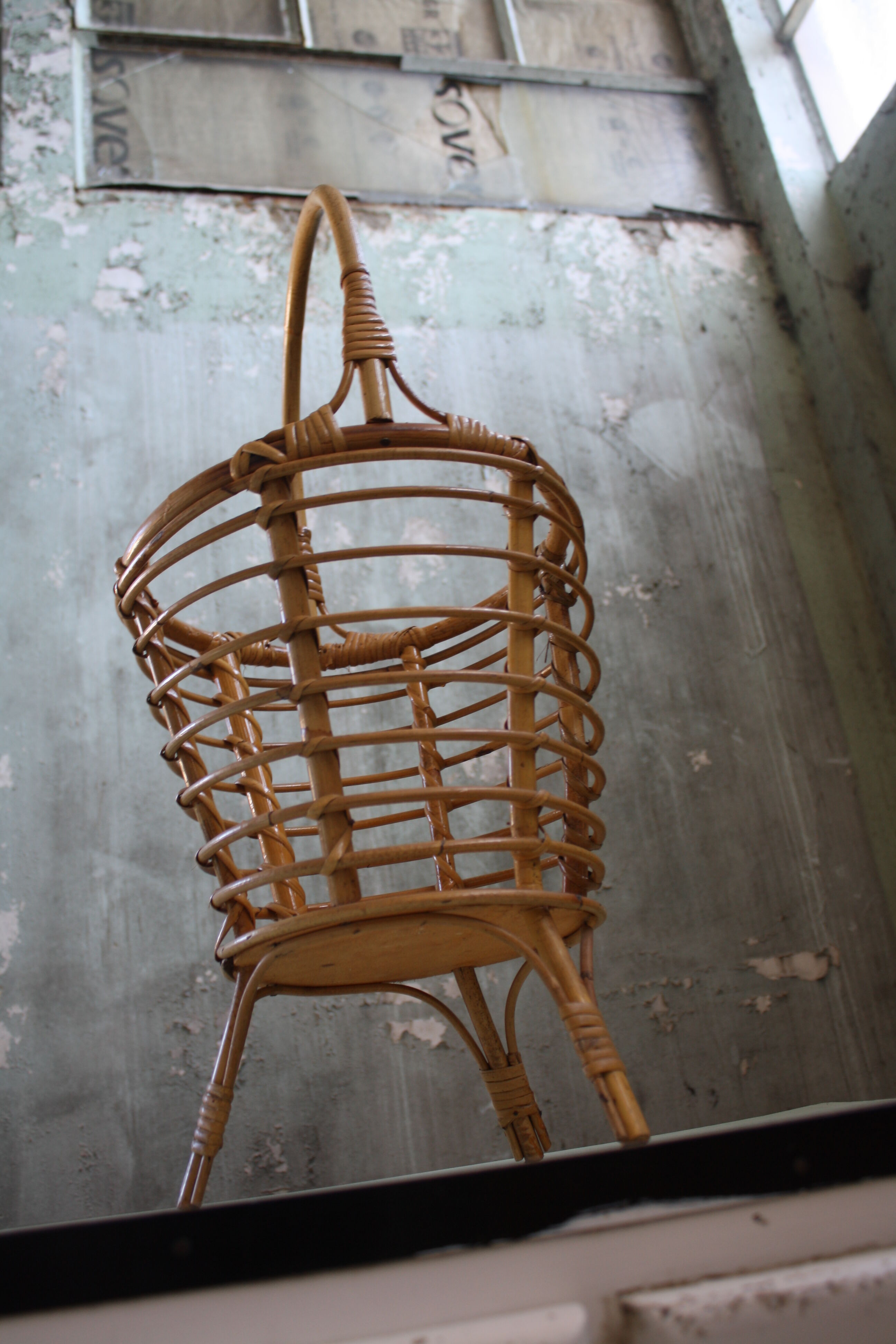 Travailleuse rotin vintage