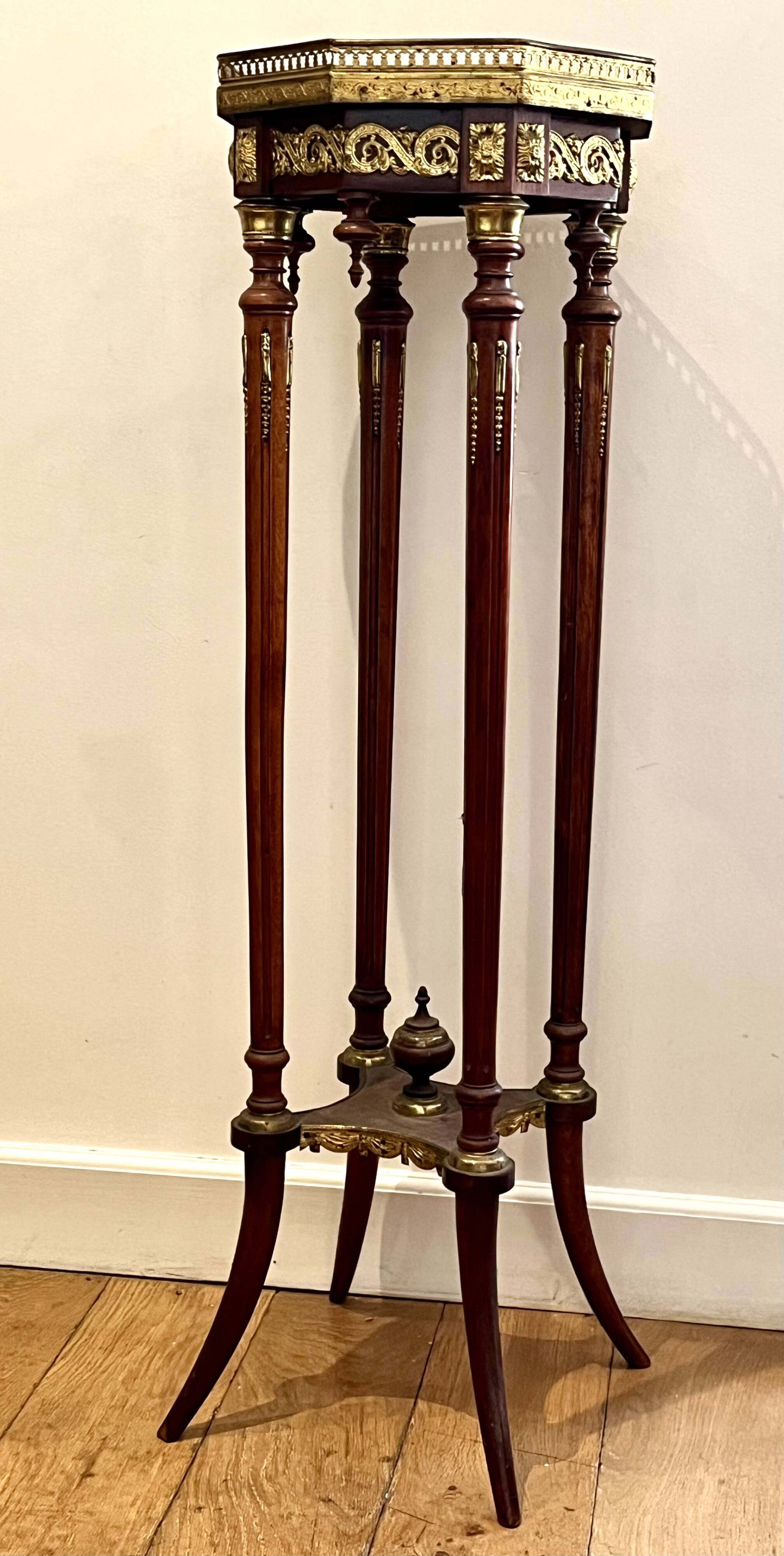 Selette/ Console acajou - Style Louis XVI