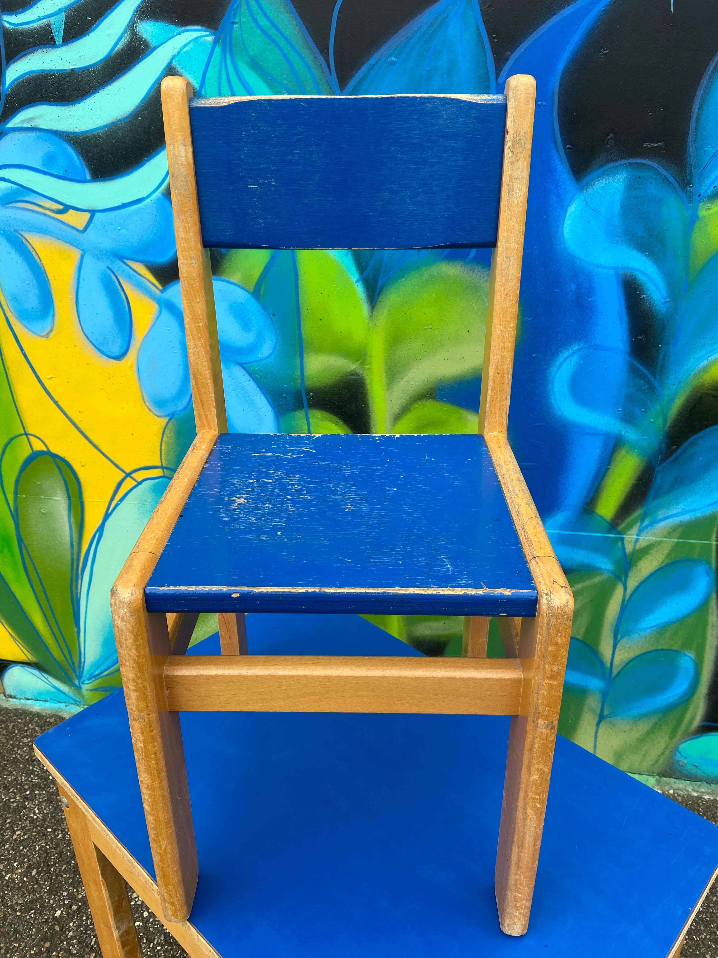 Vintage 1980 desk and child seat
