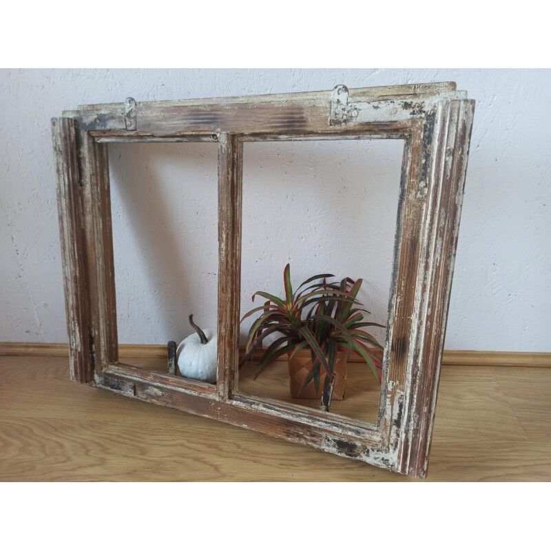 Vintage hanger / window