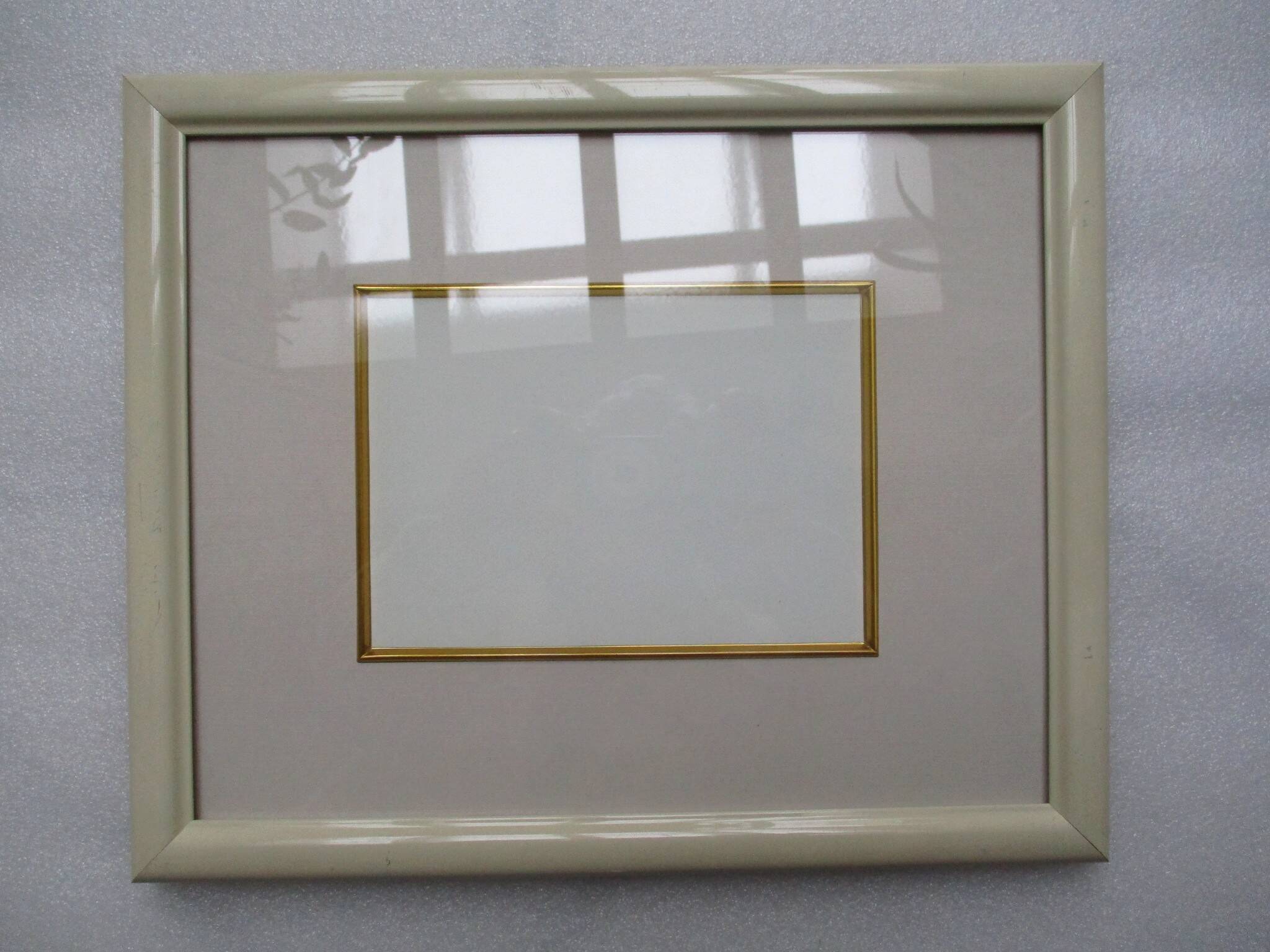 Off-white wooden frame for 242 x 300 mm subject