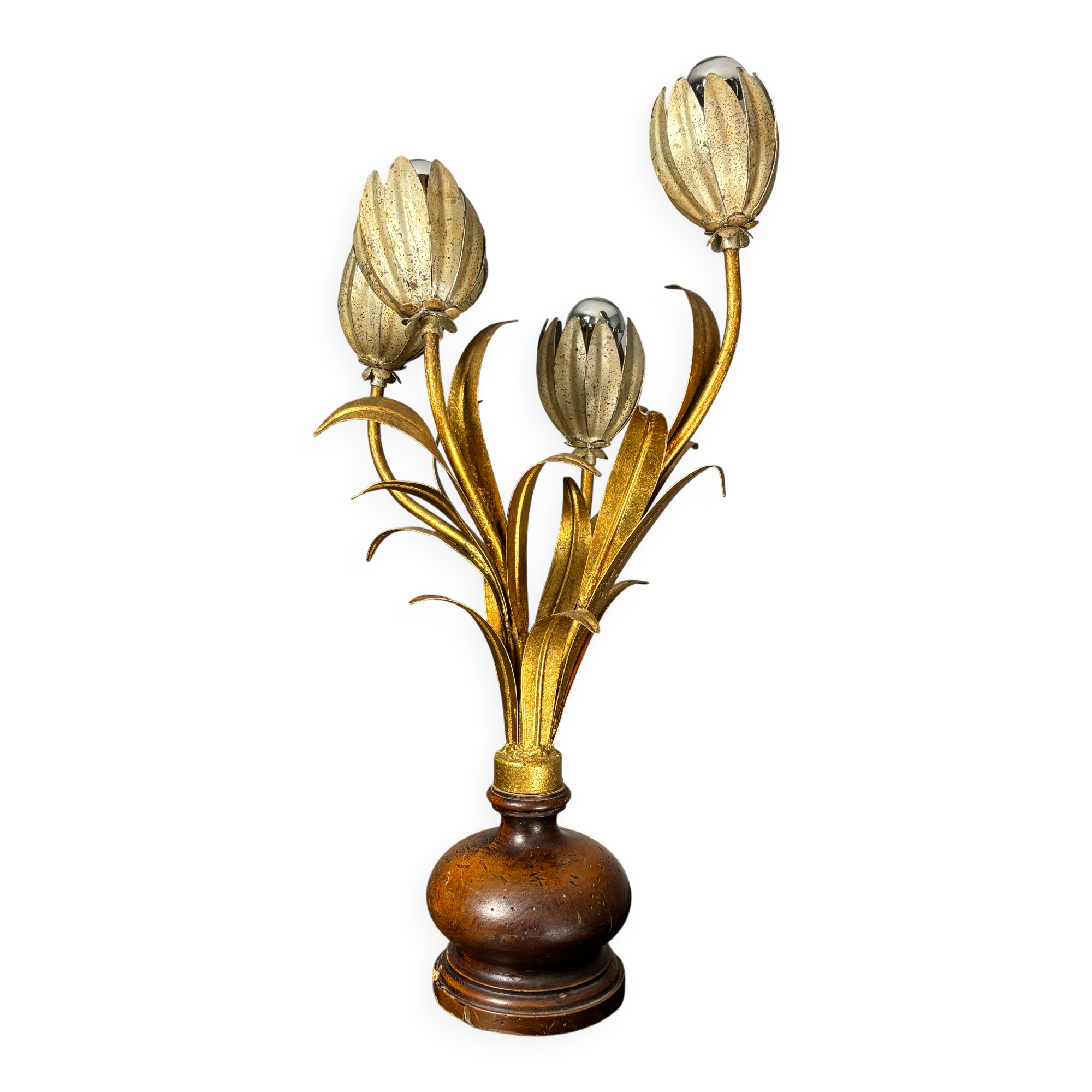 Midcentury Hollywood Regency Florentine gilt metal flower table lamp, 60s.