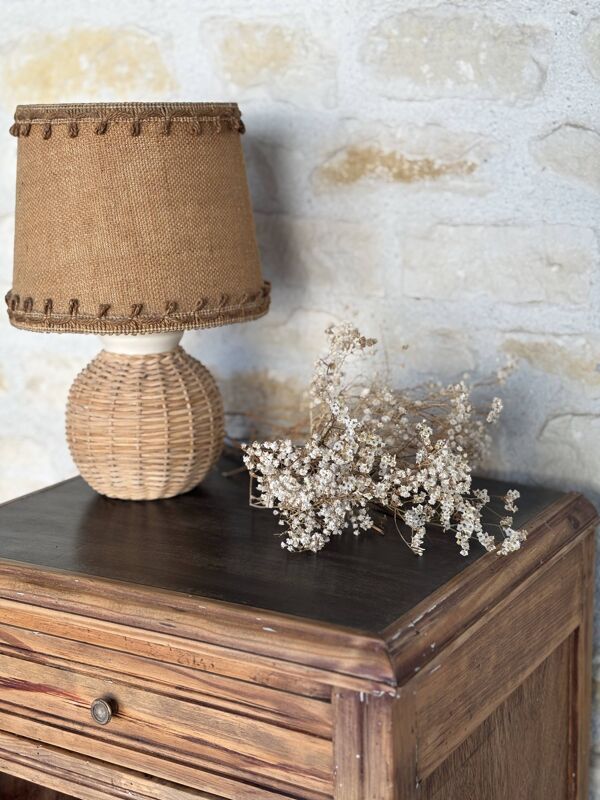 Chevet et sa patine d'origine  ou petit meuble d'appoint