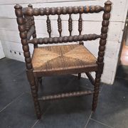 Fauteuil de coin de cheminée ancien