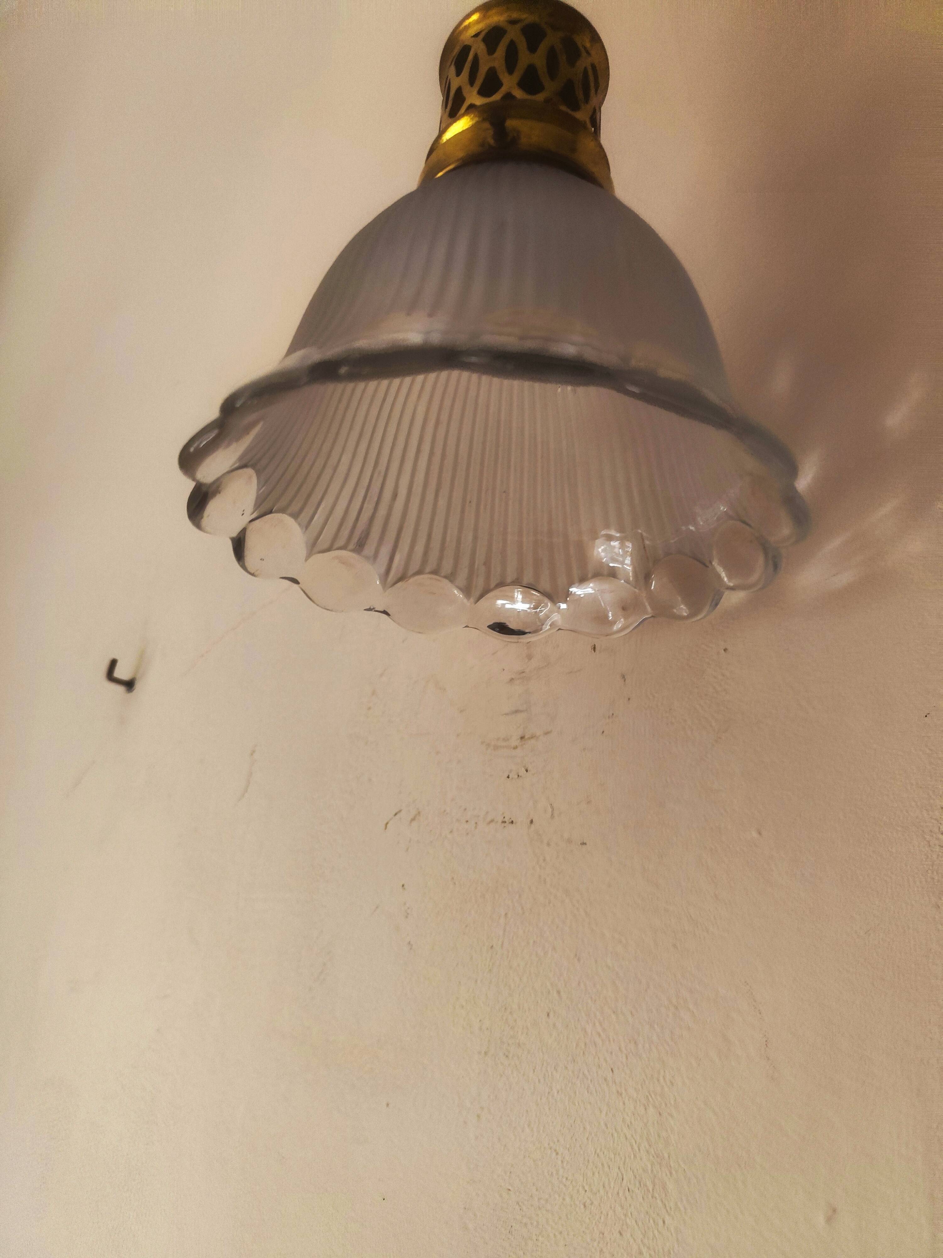 Suspension  de style art nouveau 1900 en laiton - tulipe en verre dépoli