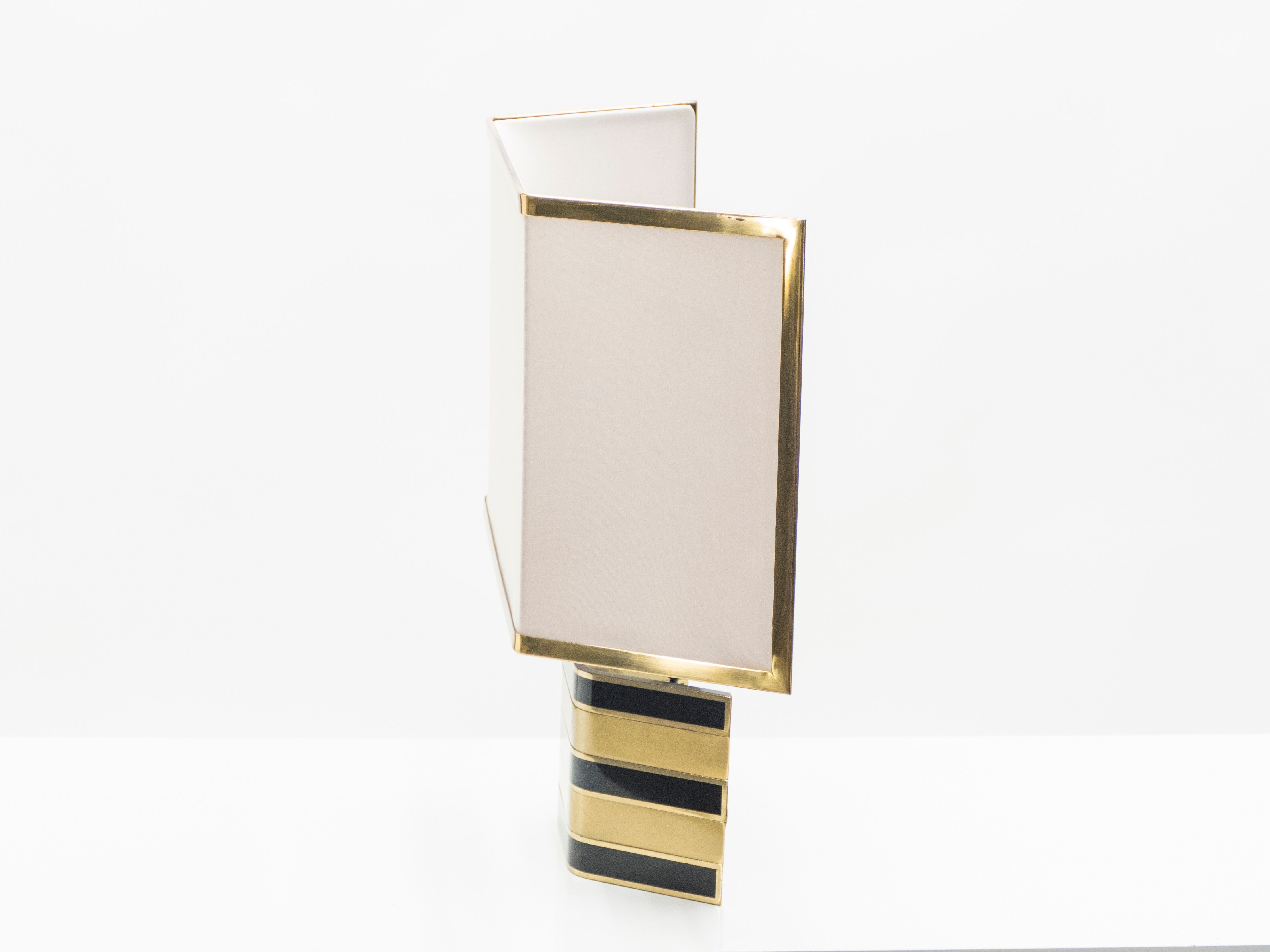Lampe italienne de Romeo Rega noire et laiton 1970