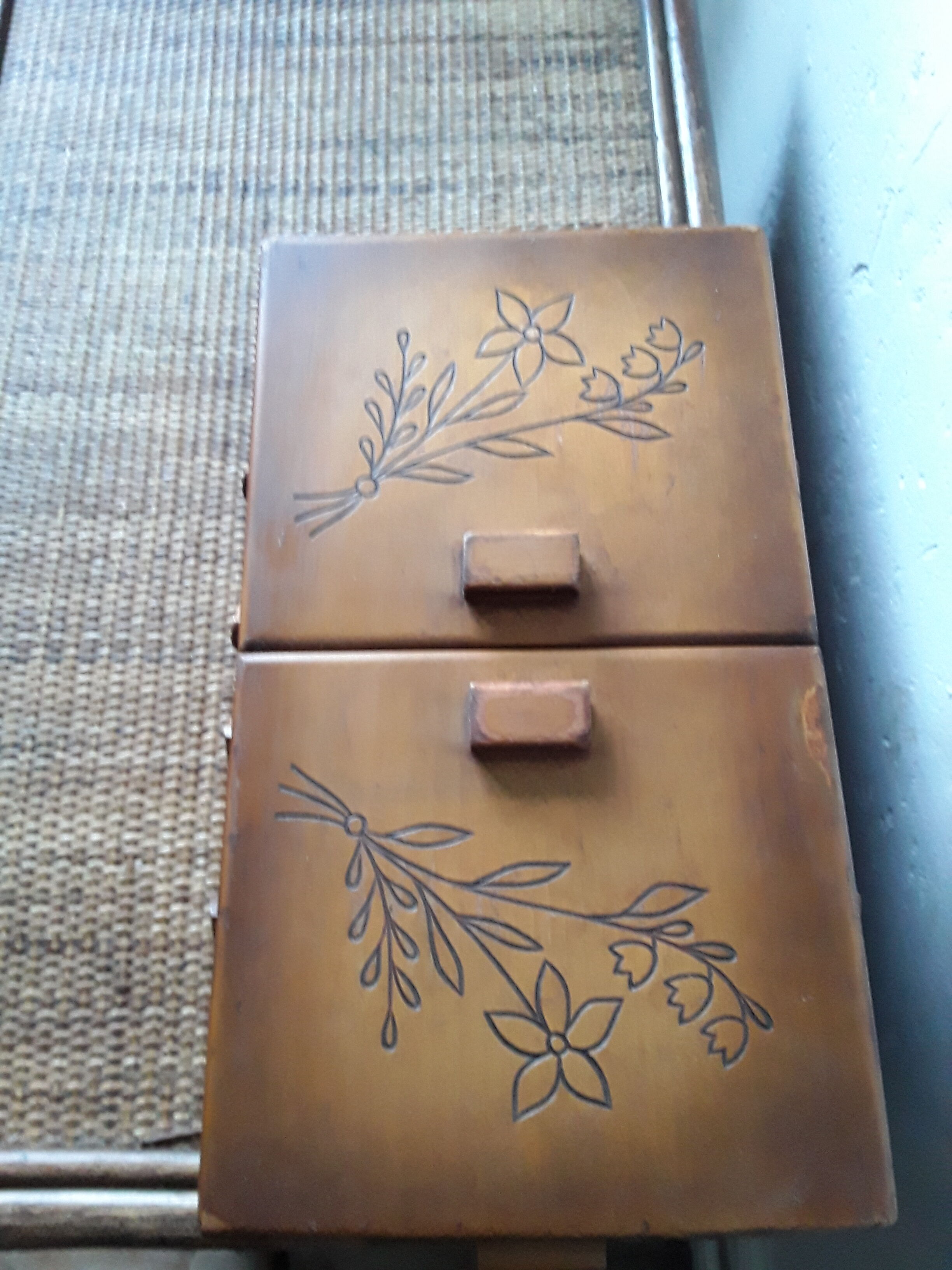 Boite à couture en bois vintage