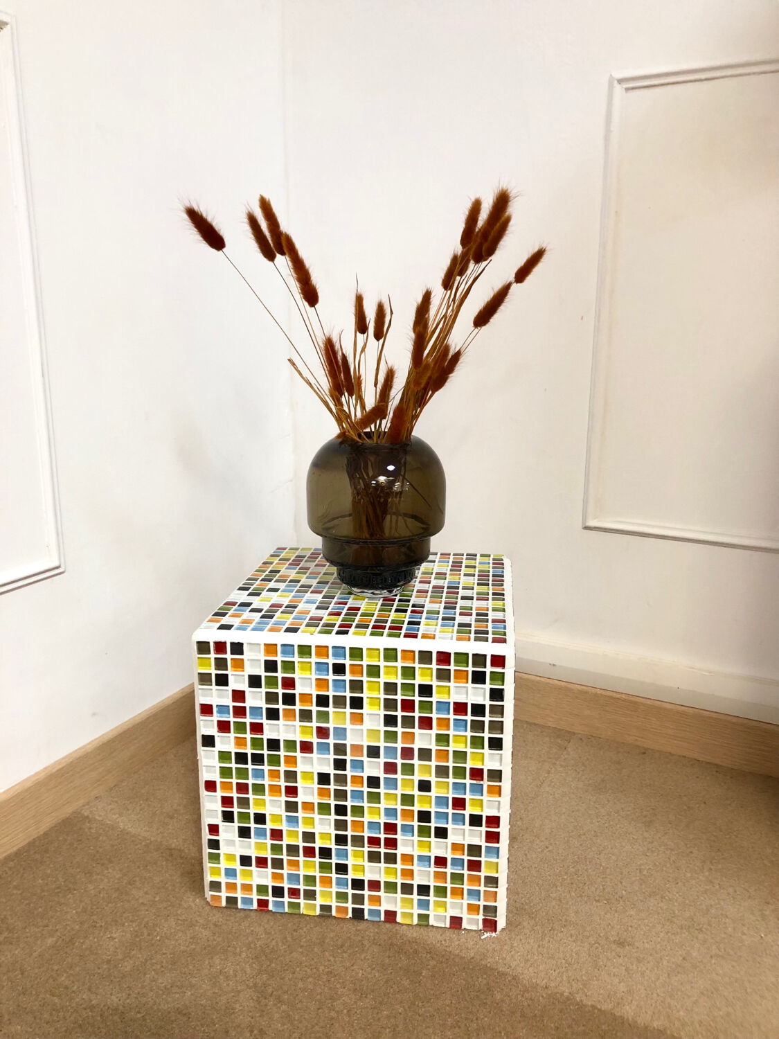 Multicolored ceramic cube