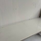 Metal string shelf