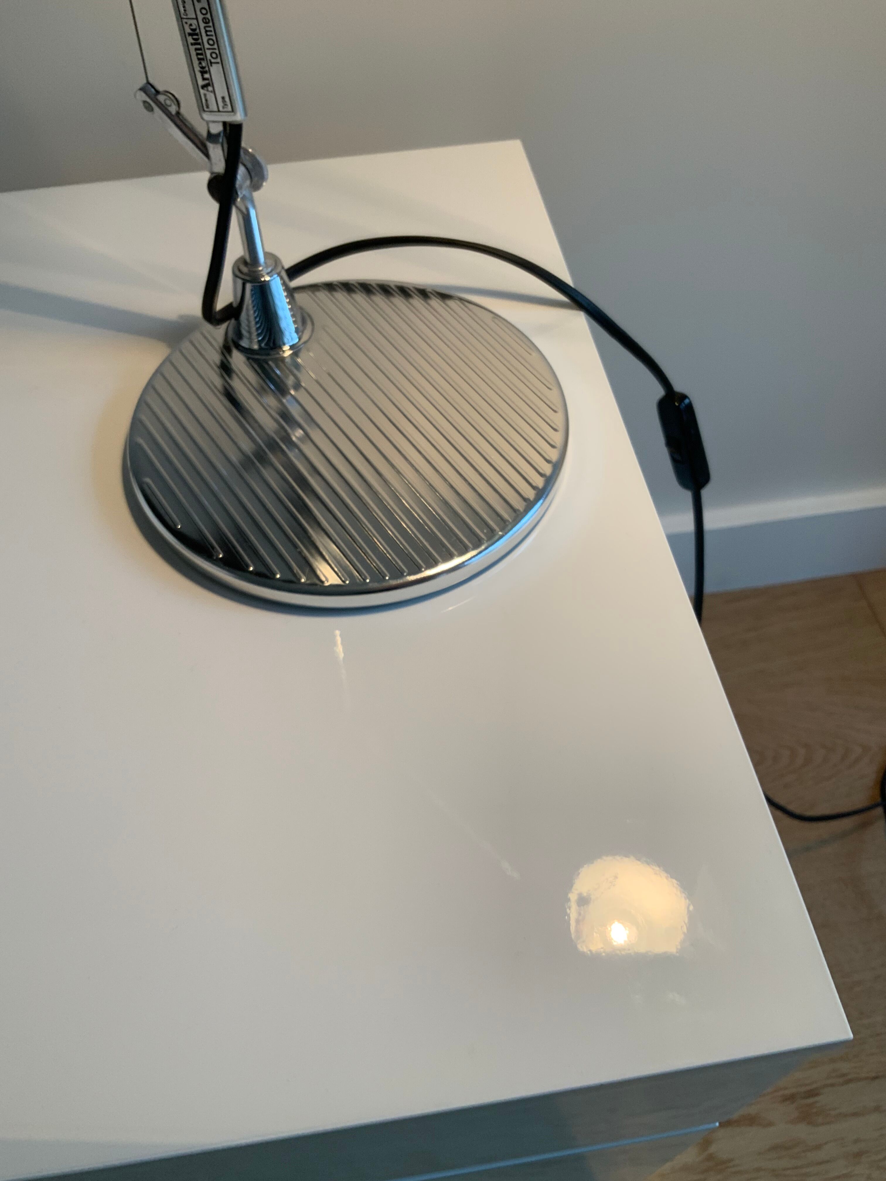 Tolomeo desk lamp