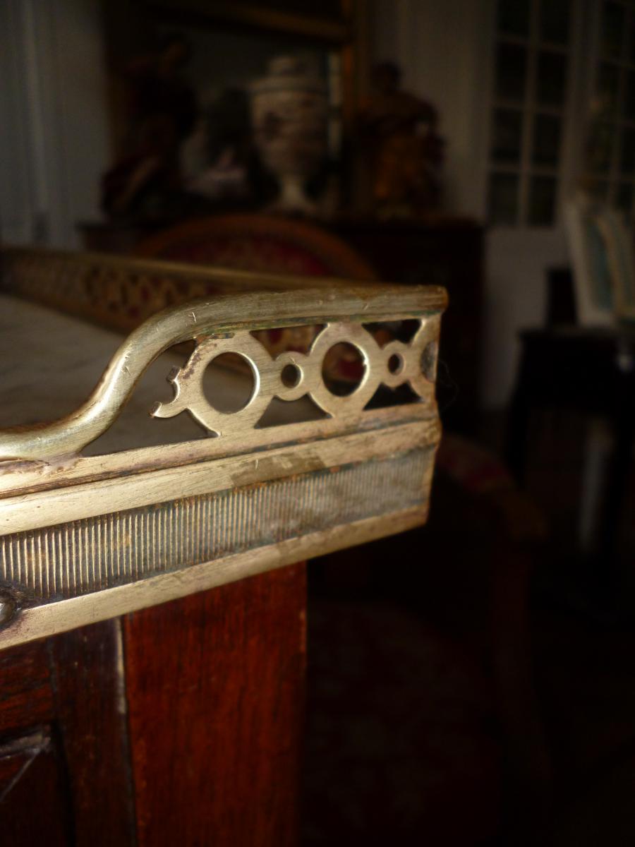 Paire de petites commodes époque XIX e