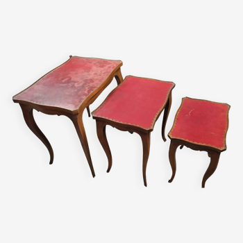 3 tables gigognes de style louis xvi