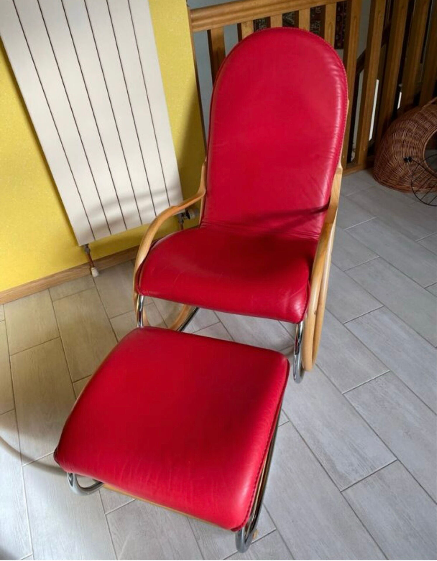 Rocking chair grandma / Paul Tuttle