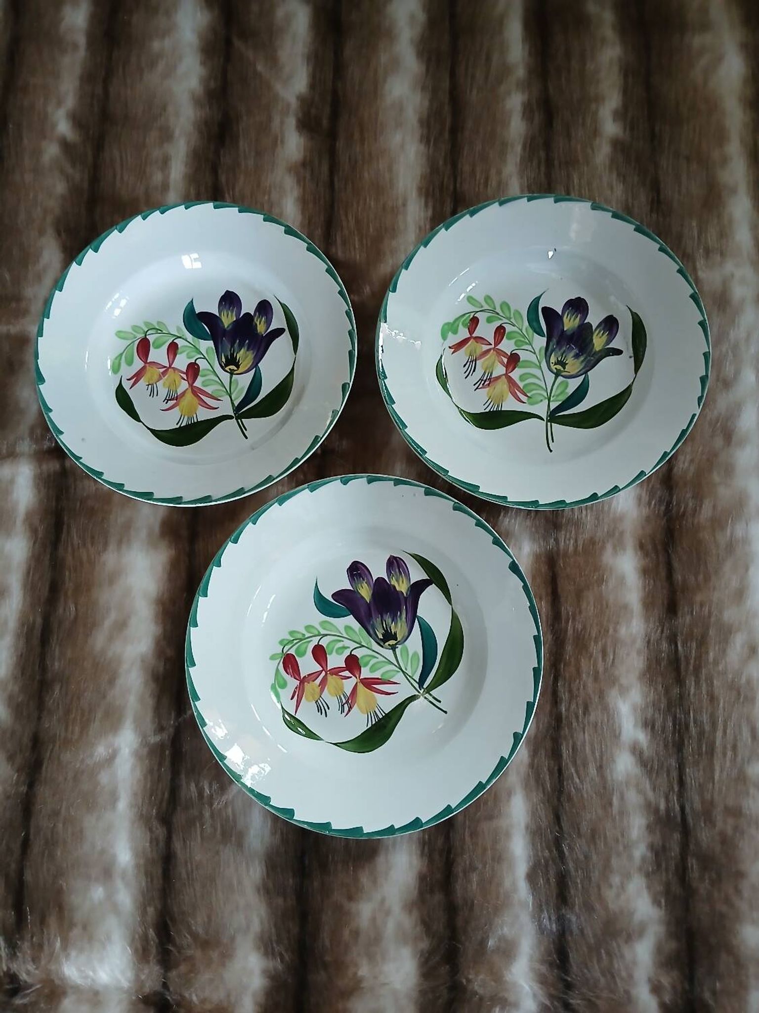 3 assiettes creuses anciennes St Amand et Hamage