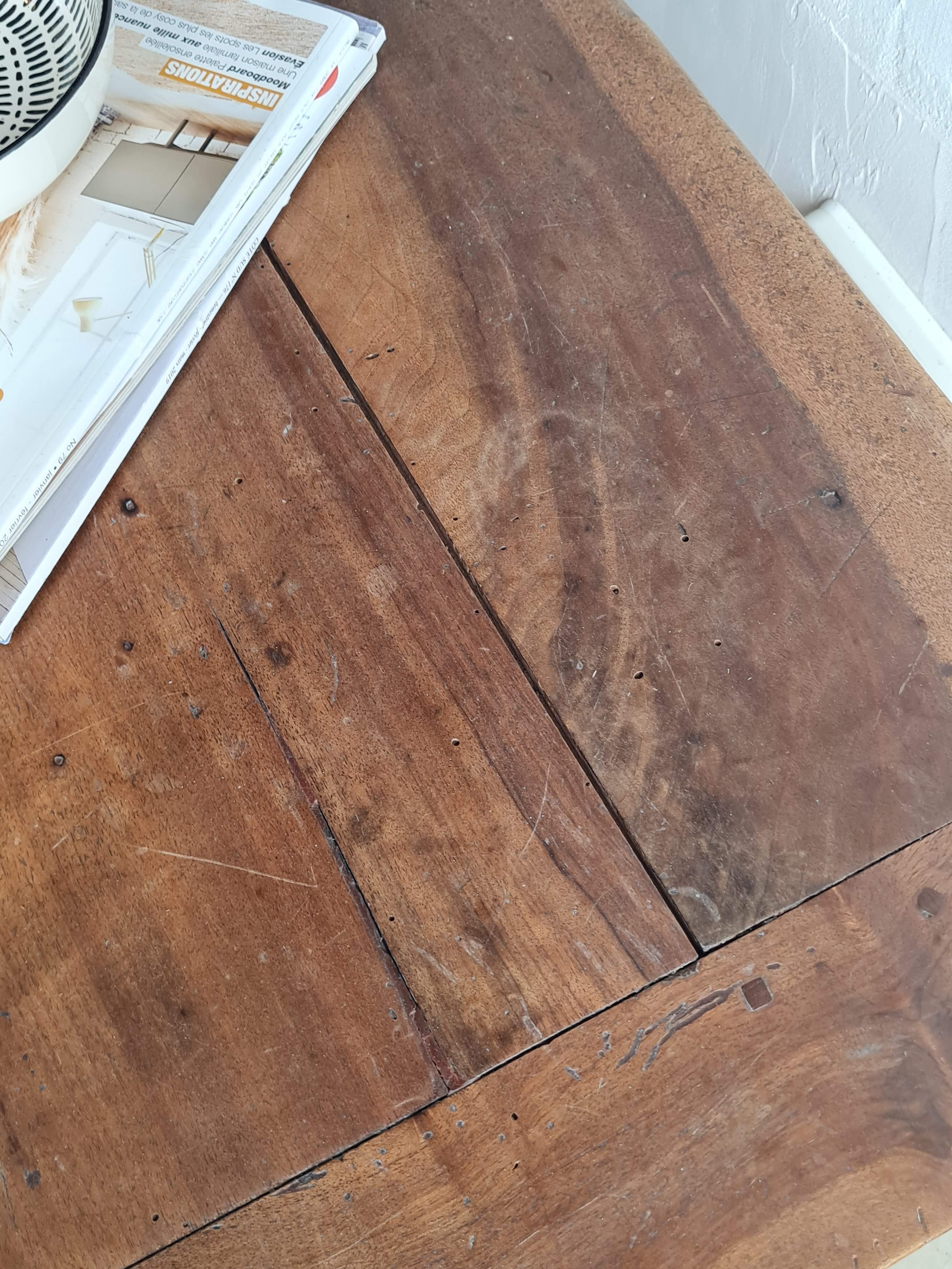 Vintage firm-minded coffee table