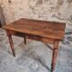 Table française ancienne en noyer – Table de cuisine ou bureau du XIXe siècle avec tiroir (100 × 64 × 74 cm)