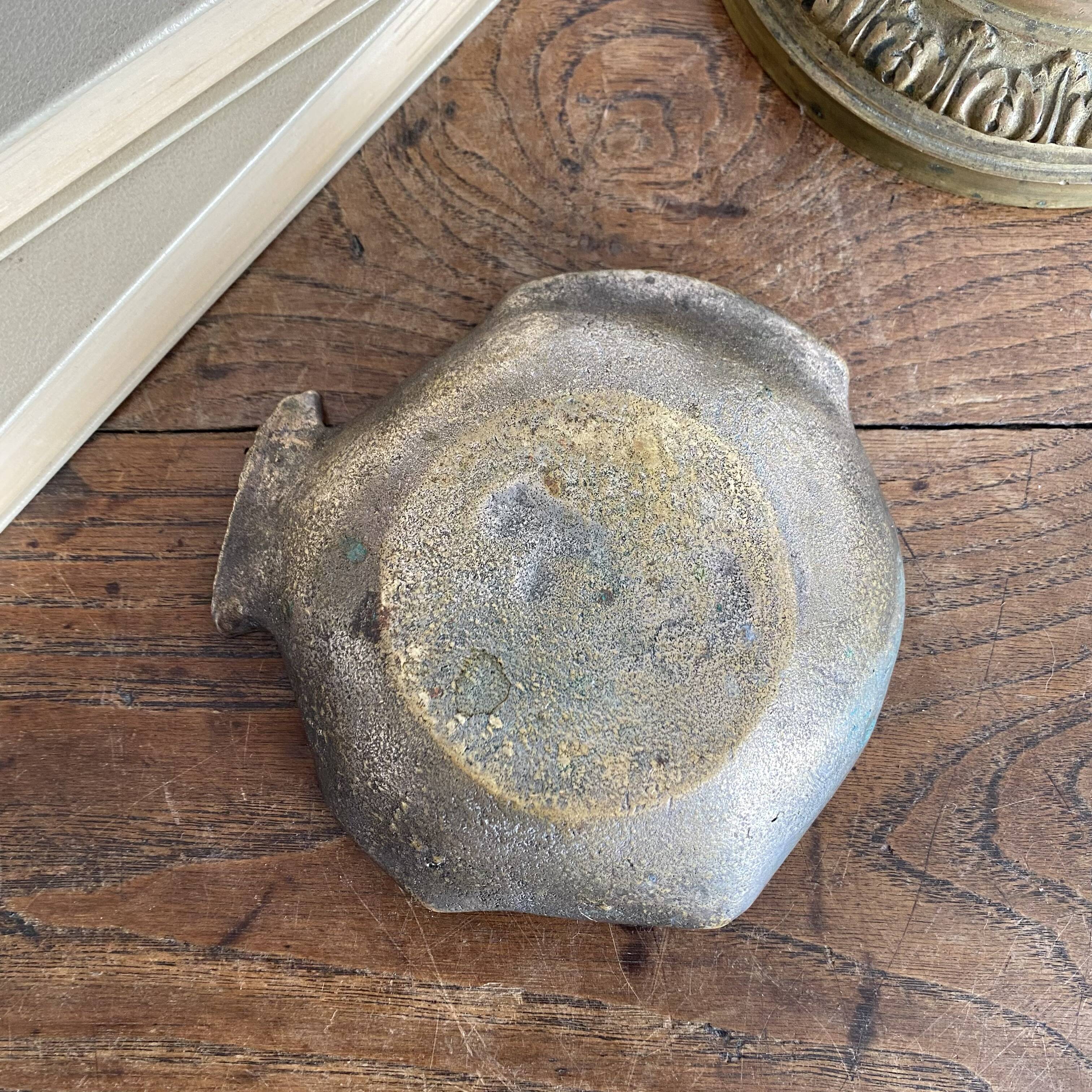 Brass fish ashtray or pocket emptier