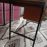 Bureau moderniste des années 50
